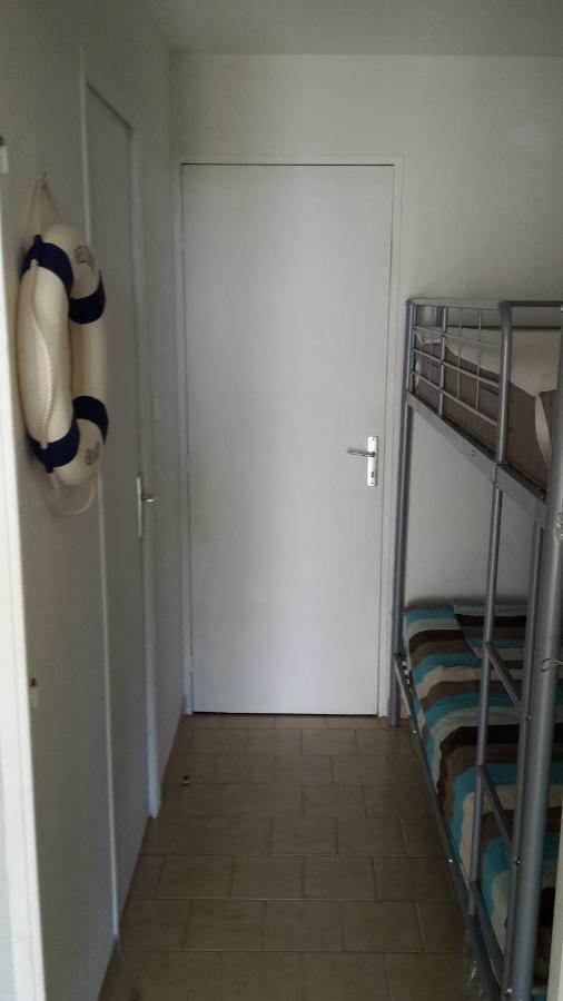 Brothers Apartment *